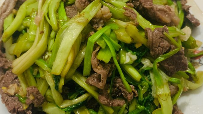 thit-bo-xao-rau-can Thị bò xào rau cần ta